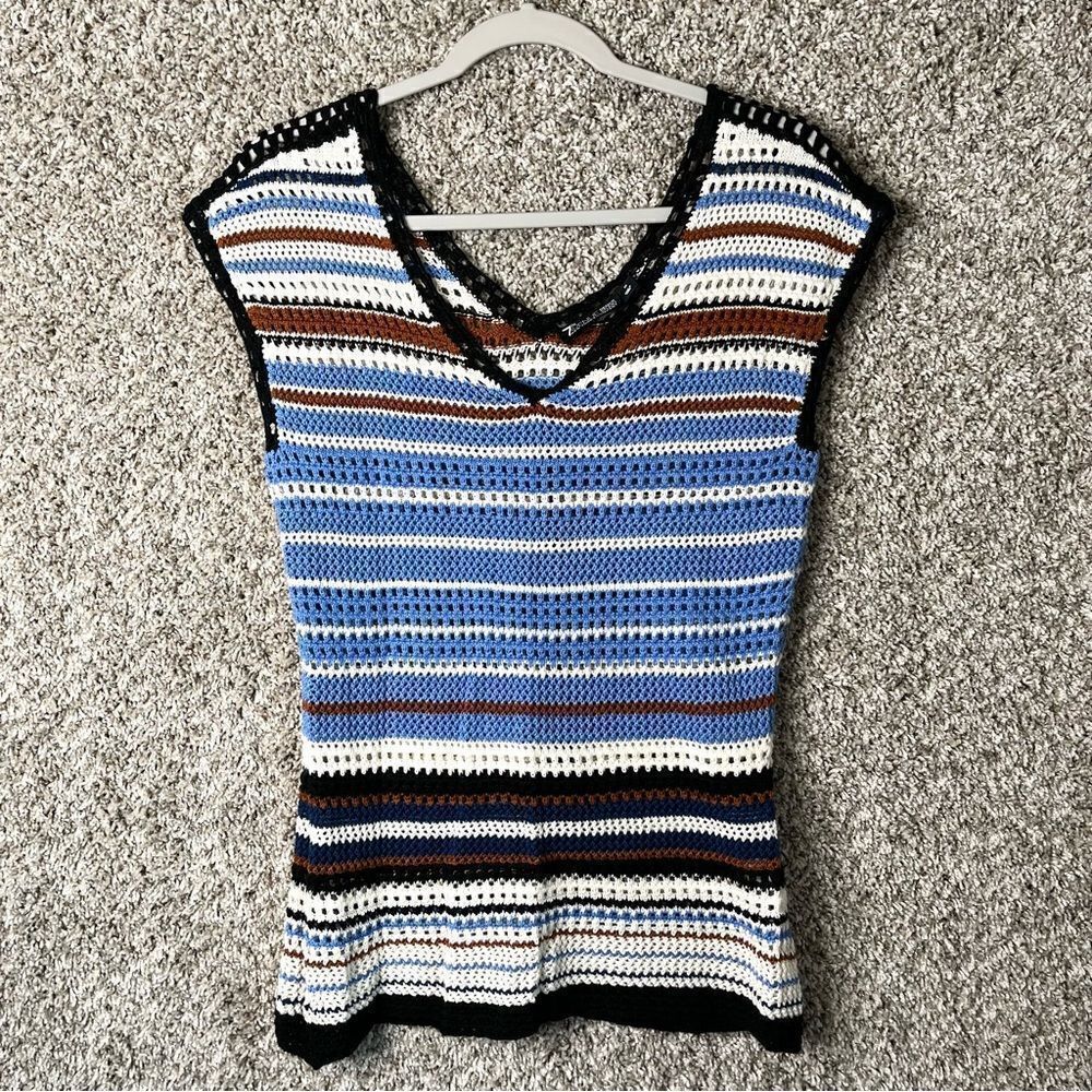 New York & Company Top Women's Medium Multicolored‎ Striped Crochet Knit V-Neck